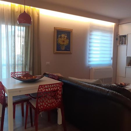 Lake View Apartment 티라나 외부 사진