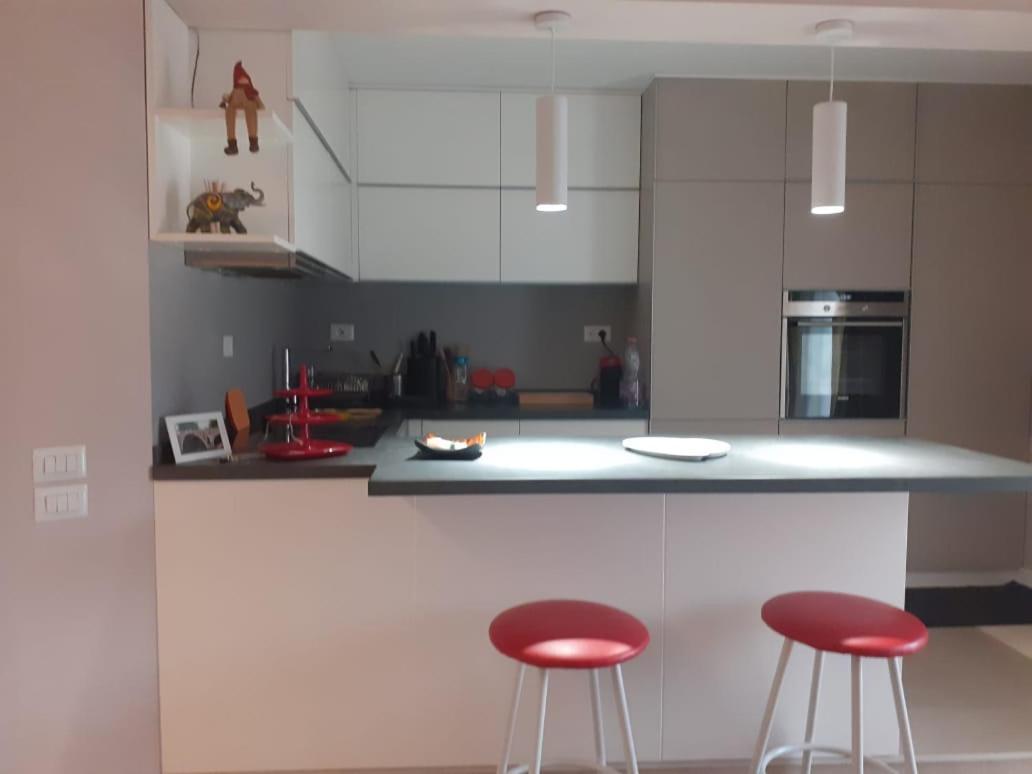 Lake View Apartment 티라나 외부 사진