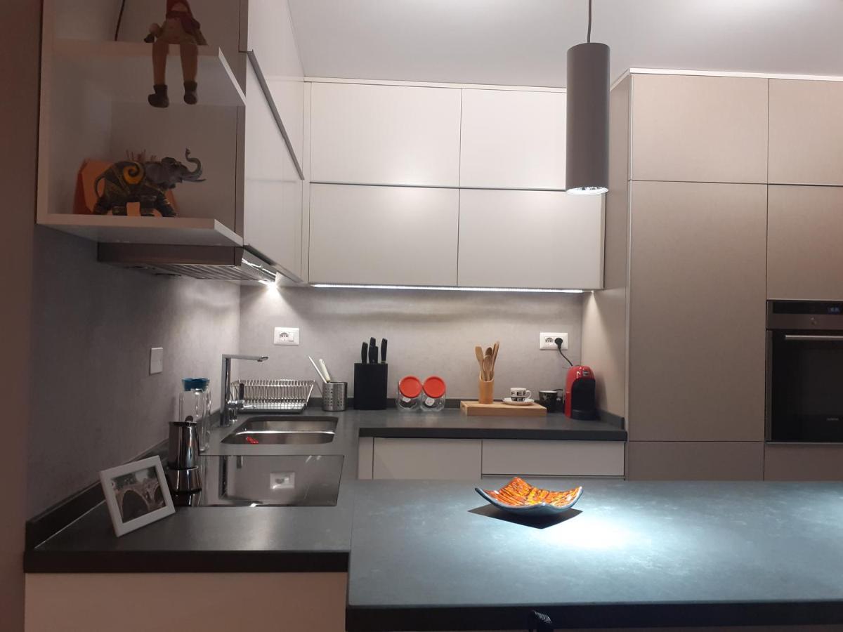Lake View Apartment 티라나 외부 사진