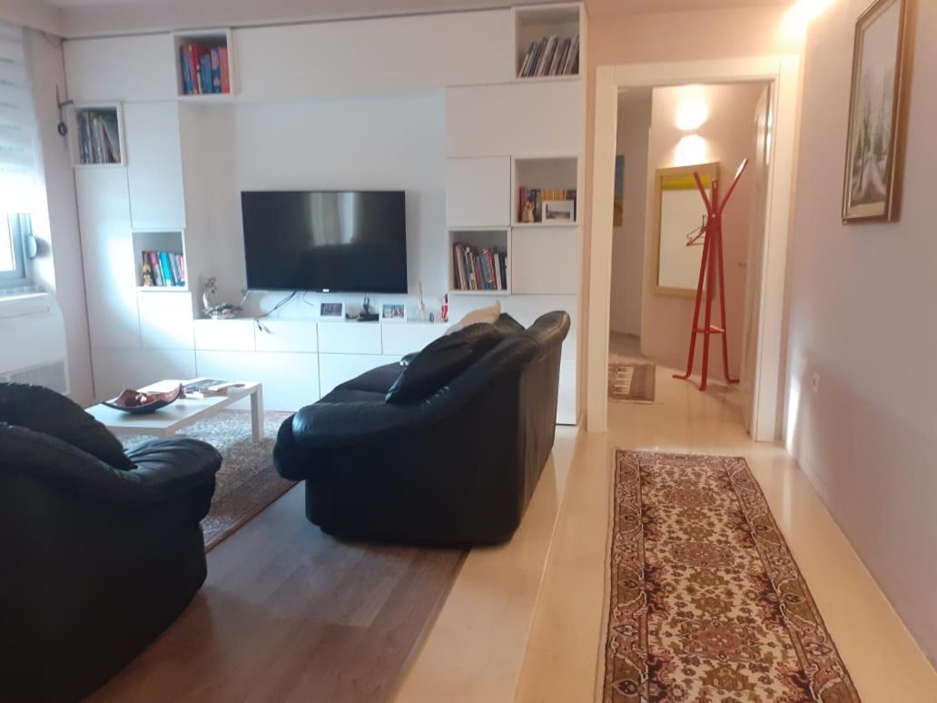 Lake View Apartment 티라나 외부 사진