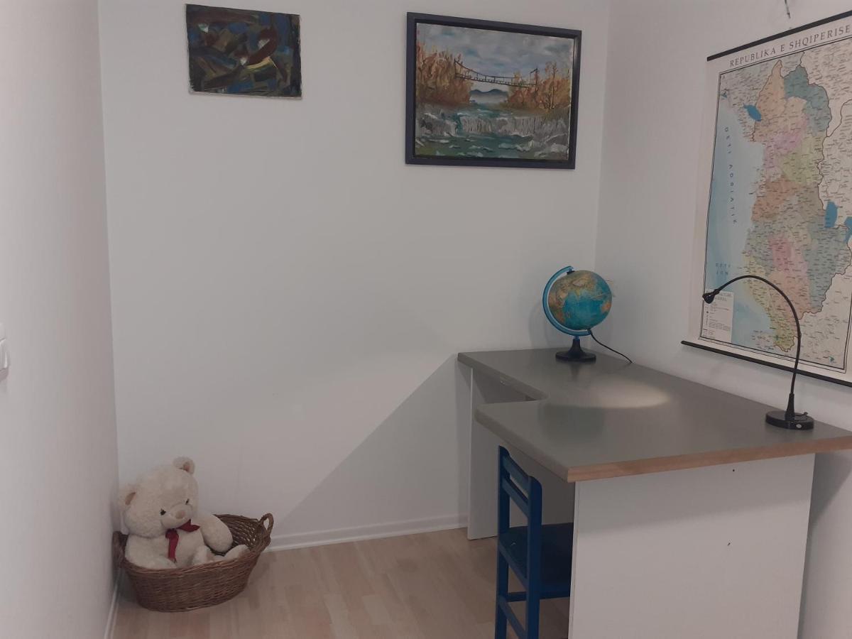 Lake View Apartment 티라나 외부 사진
