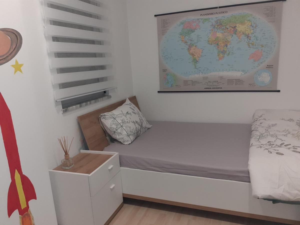 Lake View Apartment 티라나 외부 사진