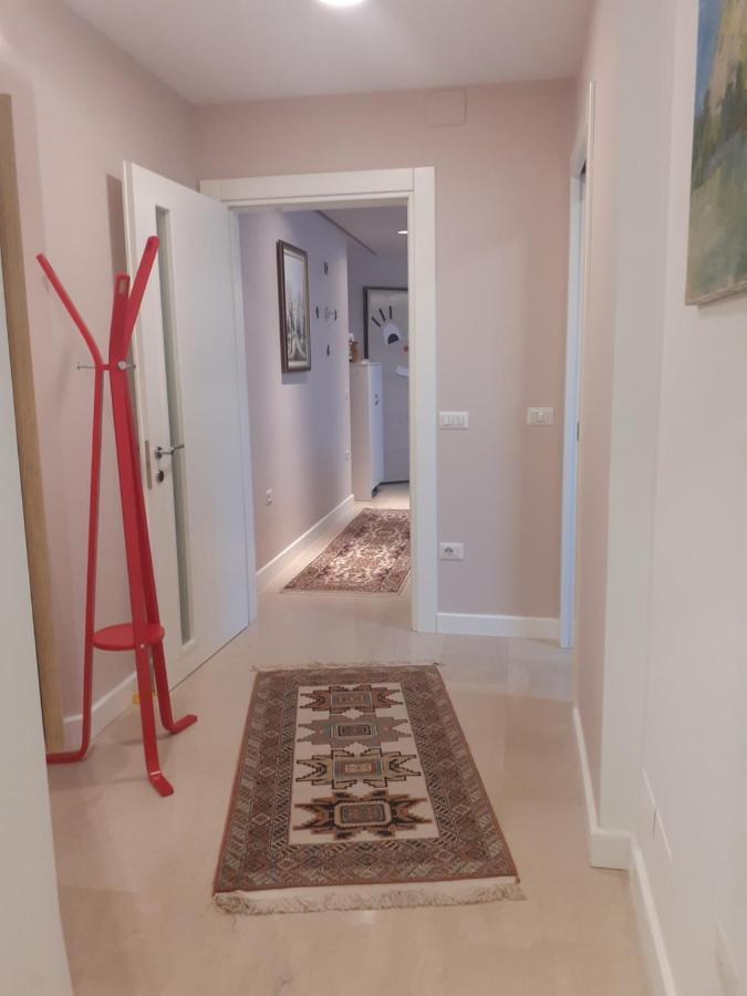Lake View Apartment 티라나 외부 사진