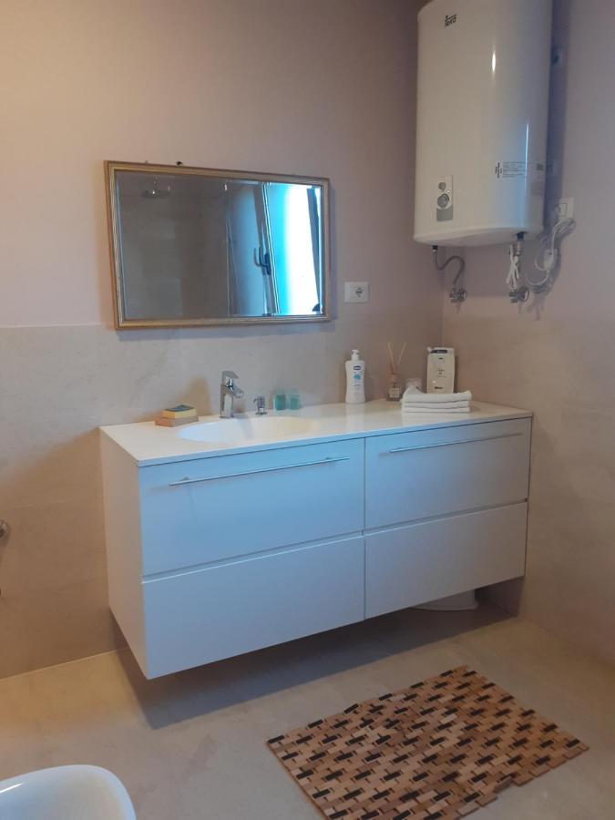 Lake View Apartment 티라나 외부 사진